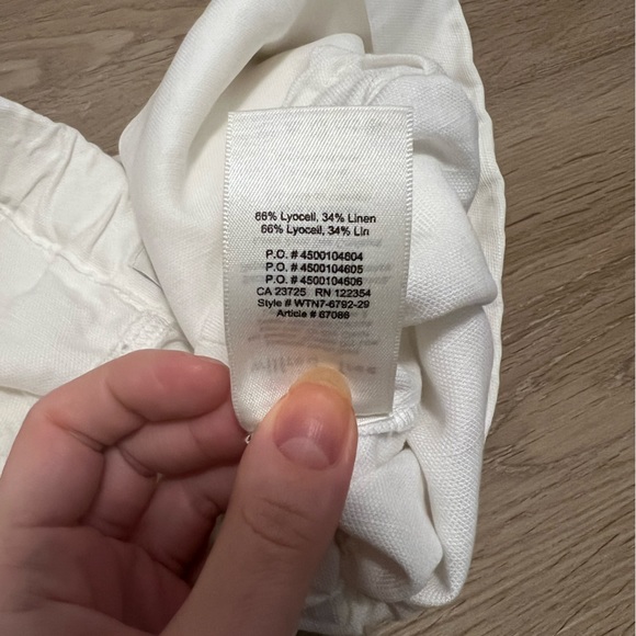 Wilfred Free Linen Shorts - Picture 4 of 4